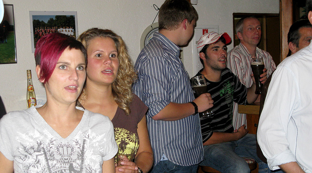 Mit toller Musik und leckeren Hotdogs in den Samstagmorgen